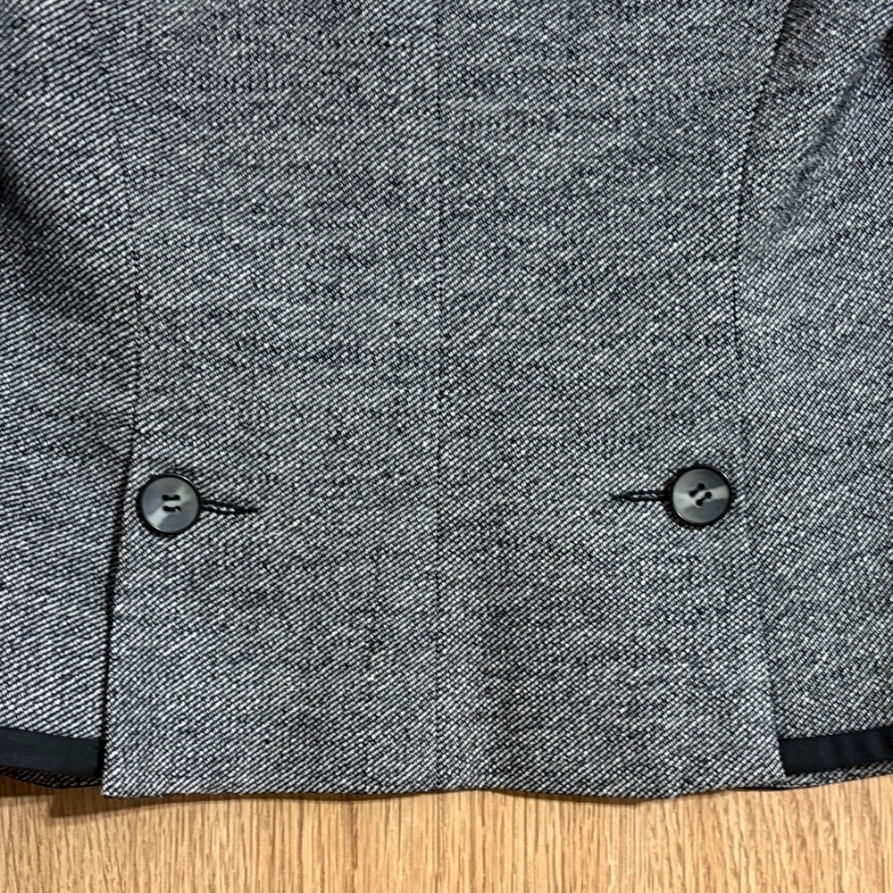 Trina Turk Women's Gray Blazer with Black Trim - Picture 12 of 16